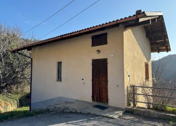 esterno - Casa indipendente Località Oberti
 
4, Montaldo di Mondovì - foto 2