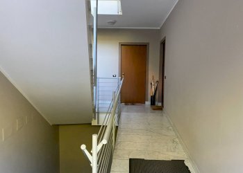 scala condominiale - Appartamento prov.le Val Corsaglia
 
1, Monastero di Vasco - foto 25