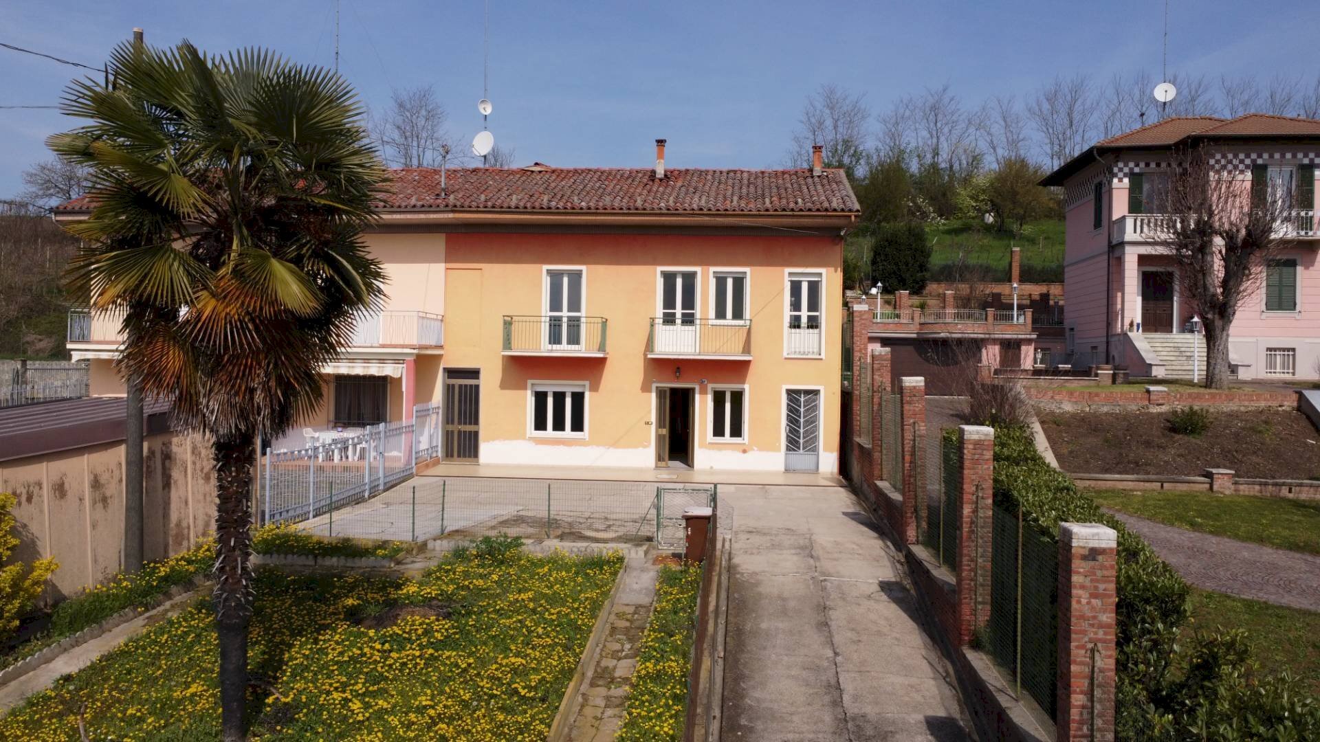 esterno - Casa indipendente via Langhe
 
167, Magliano Alpi - foto 1