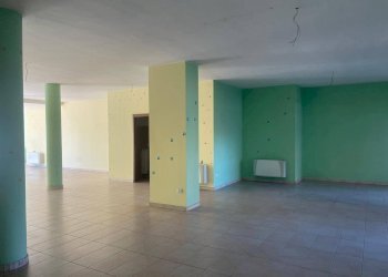 Foto 12 - Commercial Premises Strada Carignano
 
23, Moncalieri - photo 12