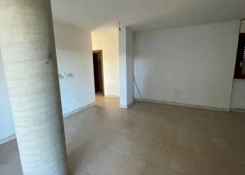 Foto 5 - Commercial Premises Strada Carignano
 
23, Moncalieri - photo 5