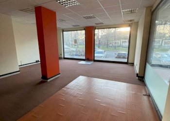 Foto 2 - Commercial Premises Strada Carignano
 
25, Moncalieri - photo 2