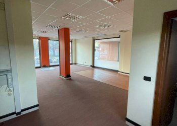 Foto 3 - Commercial Premises Strada Carignano
 
25, Moncalieri - photo 3