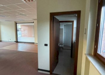 Foto 9 - Commercial Premises Strada Carignano
 
25, Moncalieri - photo 9
