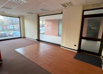 Foto 11 - Commercial Premises Strada Carignano
 
25, Moncalieri - photo 11