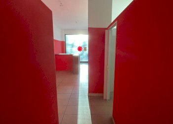 Foto 5 - Commercial Premises Strada Carignano
 
23, Moncalieri - photo 5