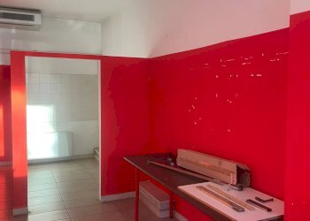 Foto 11 - Commercial Premises Strada Carignano
 
23, Moncalieri - photo 11