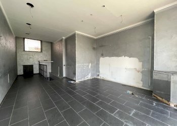 Foto 2 - Locale Commerciale Via Stupinigi
 
4, Nichelino - foto 2