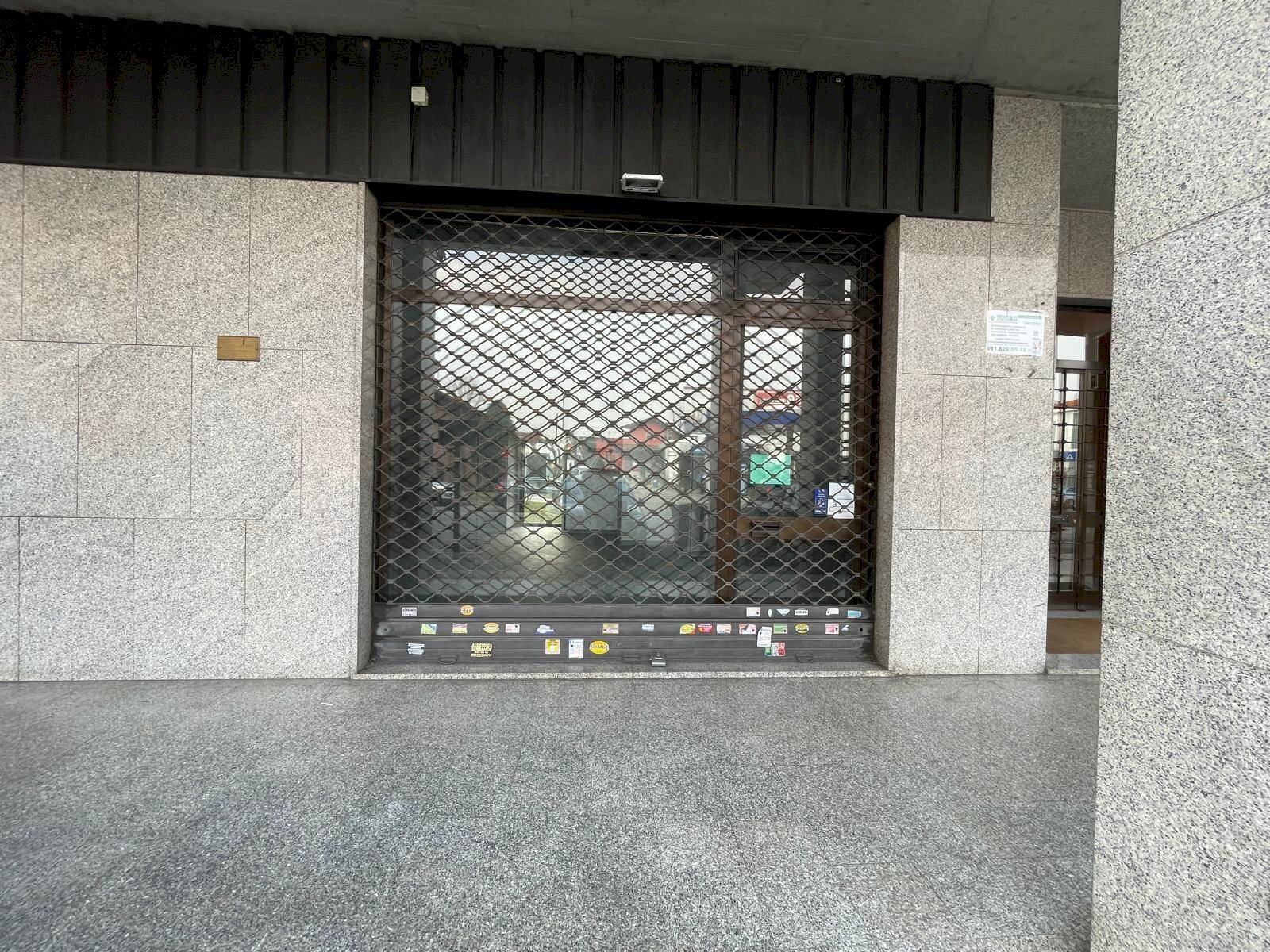 Foto 2 - Locale Commerciale Via XXV Aprile
 
67, Nichelino - foto 2