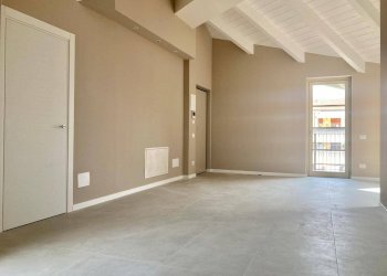 Foto 2 - Quadrilocale VIA MAZZINI
 
37, Rivoli - foto 2