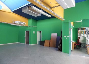 LOCALE OPEN SPACE - Locale Commerciale CORSO MONCENISIO
 
63, Rosta - foto 2