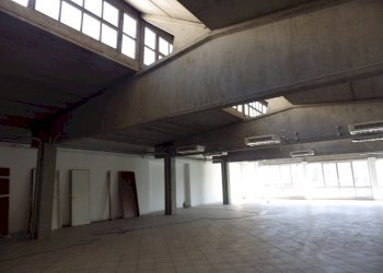 Foto 1 - Locale Commerciale CORSO MONCENISIO
 
63, Rosta - foto 1