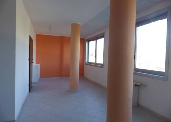 open space - Ufficio CORSO MONCENISIO
63, Rosta - foto 2