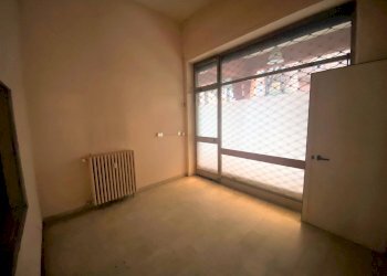 Foto 3 - Locale Commerciale VIA VACCHIERI
 
6, Collegno - foto 3