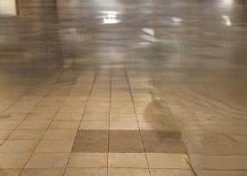 Foto 14 - Locale Commerciale Via IV Norembre
 
35, Cesana Torinese - foto 14