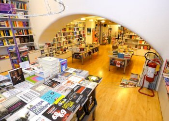 Foto 3 - Commercial Premises Via san Martino
 
18, Moncalieri - photo 3