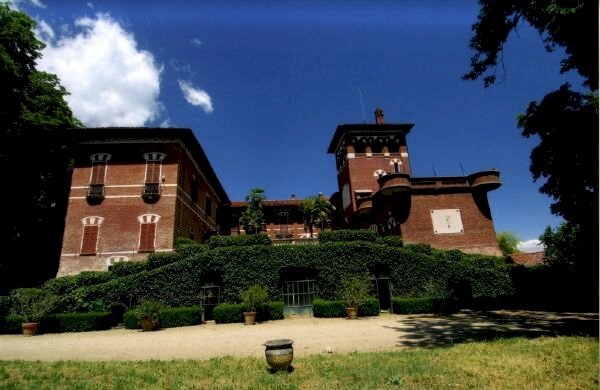 Fra Torino, Alba ed Asti... - Castello Piazza Statuto
 
1, Dusino San Michele - foto 3