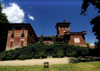 Fra Torino, Alba ed Asti... - Castello Piazza Statuto
 
1, Dusino San Michele - foto 3