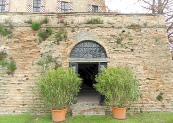 Foto 5 - Castello piazza Umberto I
 
4, Montiglio Monferrato - foto 5