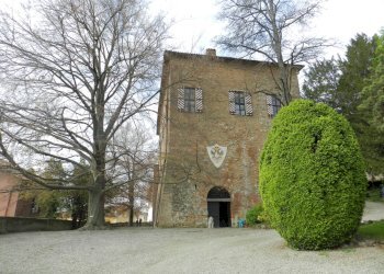 Foto 7 - Castello piazza Umberto I
 
4, Montiglio Monferrato - foto 7