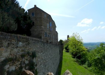 Foto 122 - Castello piazza Umberto I
 
4, Montiglio Monferrato - foto 122