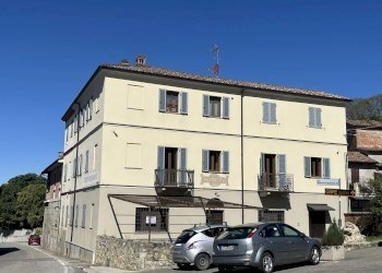 Foto 1 - Stabile - Palazzo Piazza Vittorio Emanuele
 
3, Alfiano Natta - foto 1