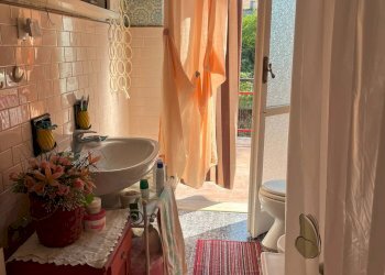 Bagno con terrazzino - Casa indipendente frazione Sessant
 
34A, Asti - foto 15