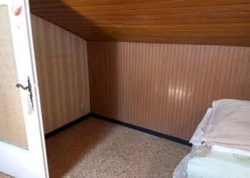 Secondo piano: camera da letto 1 - Casa indipendente frazione Sessant
 
34A, Asti - foto 25