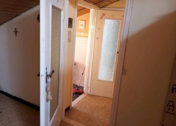 Secondo piano: camera da letto 2 - Casa indipendente frazione Sessant
 
34A, Asti - foto 27