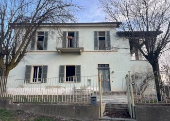 Foto 1 - Casa indipendente via Odalengo Grande
 
2, Odalengo Grande - foto 1