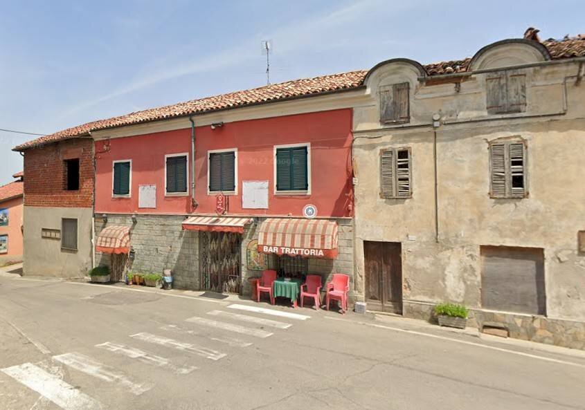 Foto 1 - Locale Commerciale piazza Umberto I
 
4, Piovà Massaia - foto 1