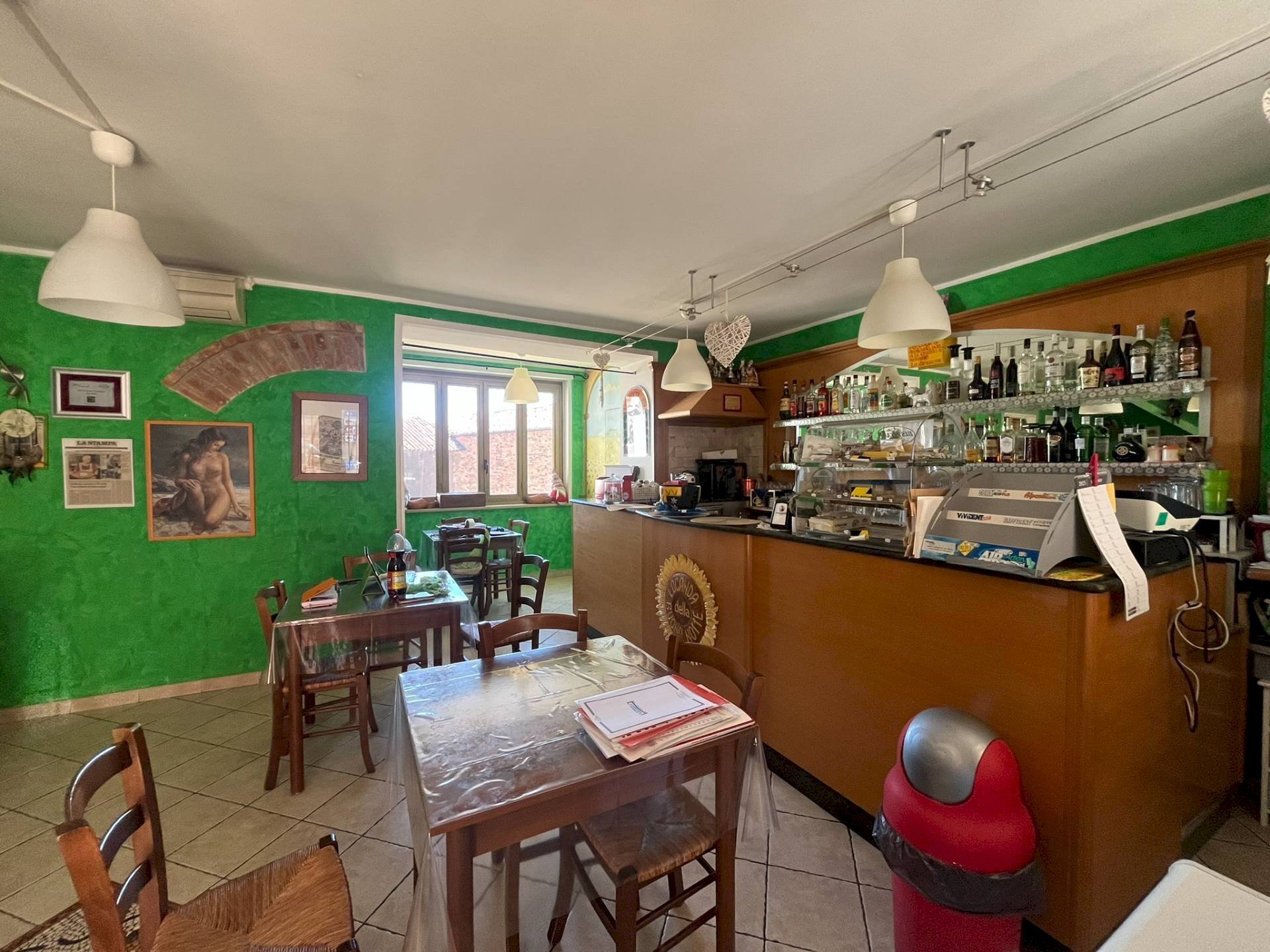 Foto 3 - Locale Commerciale piazza Umberto I
 
4, Piovà Massaia - foto 3