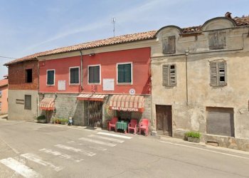 Foto 1 - Locale Commerciale piazza Umberto I
 
4, Piovà Massaia - foto 1