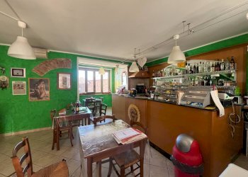 Foto 3 - Locale Commerciale piazza Umberto I
 
4, Piovà Massaia - foto 3