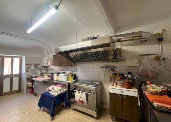 Foto 6 - Locale Commerciale piazza Umberto I
 
4, Piovà Massaia - foto 6