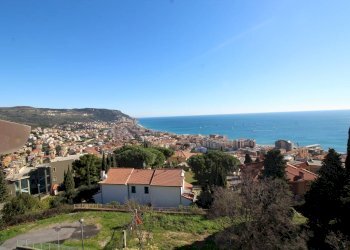 Foto 55 - Bilocale Via Piave
 
56, Pietra Ligure - foto 52