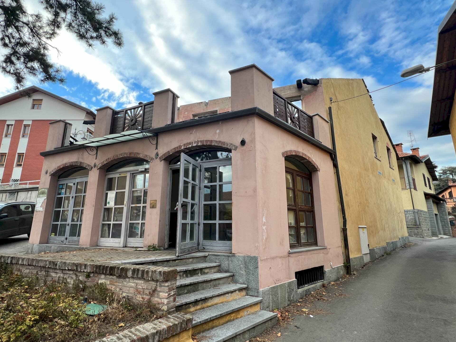 Foto 2 - Stabile - Palazzo Via Umberto I
 
11, Pecetto Torinese - foto 2