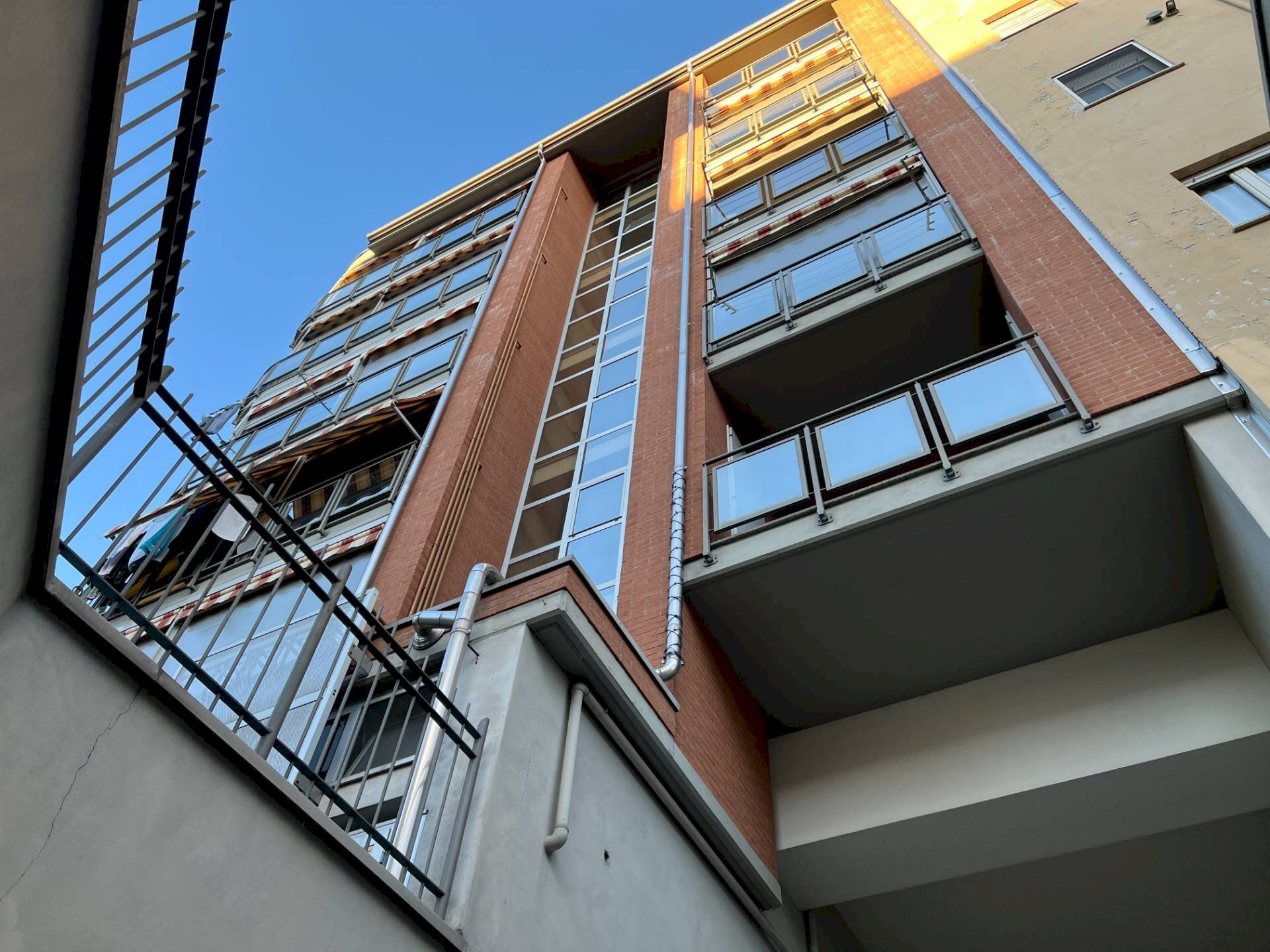 Edificio - Box Strada Antica Di Collegno
 
180, Torino - foto 1