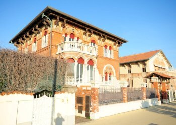 Foto 1 - Villa Viale Amerigo Vespucci
 
7, Massa - foto 1