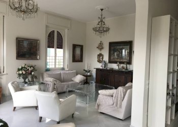 Foto 128 - Villa Viale Amerigo Vespucci
 
7, Massa - foto 124