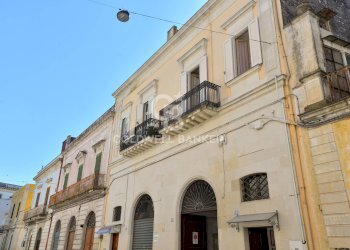 FACCIATA - Stabile - Palazzo Via Caracciolo
 
18, Galatina - foto 3