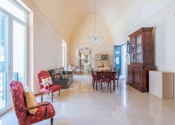 Foto 1 - Stabile - Palazzo Vicolo San Vito
 
8, Copertino - foto 1