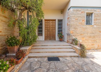 Foto 3 - Villa Via Marche
 
85, Galatina - foto 3