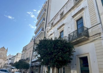 Foto 1 - Locale Commerciale Piazza Dante Alighieri
 
93, Galatina - foto 1