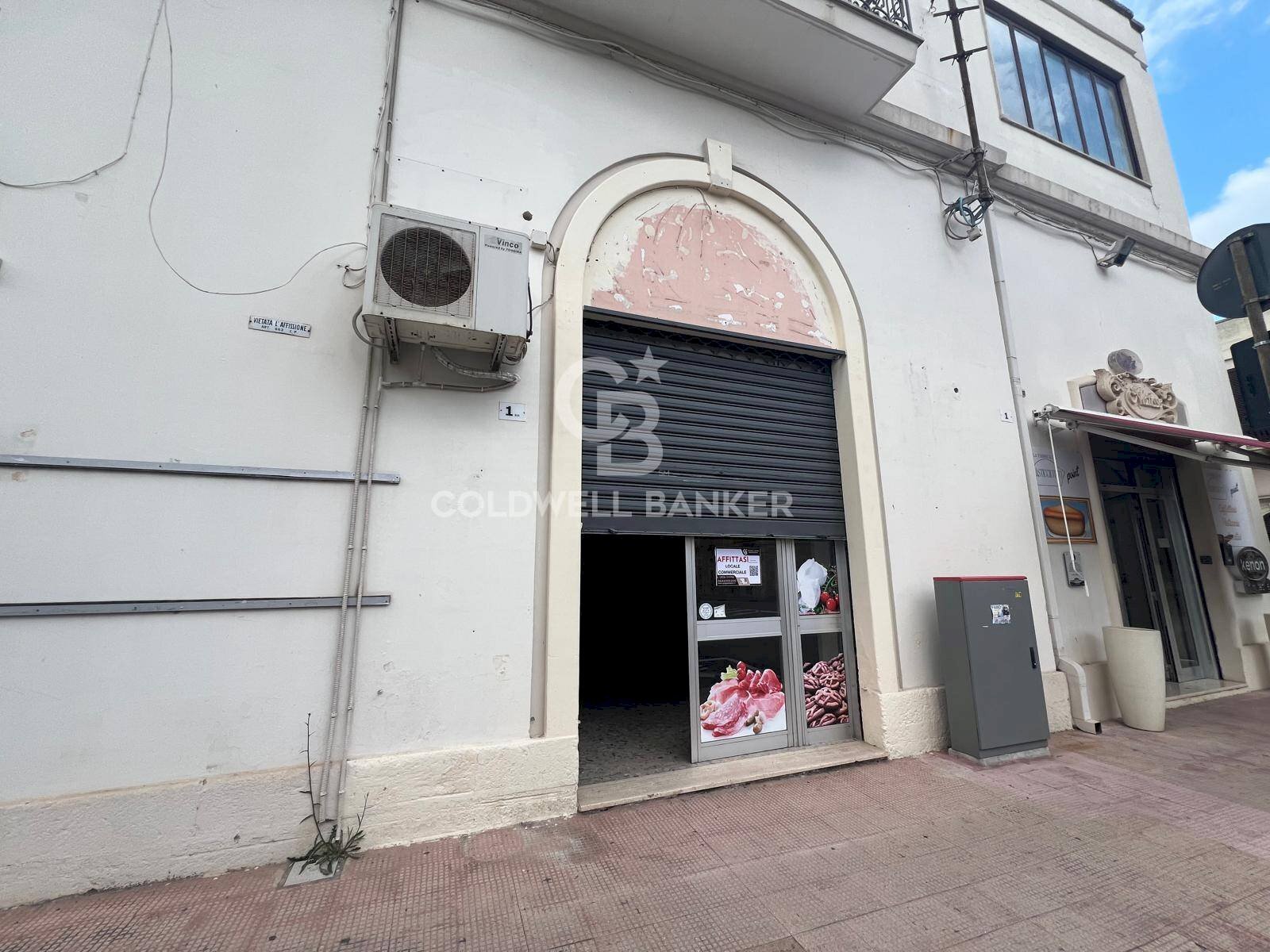 Foto 3 - Commercial Premises Via Filippo Turati
 
1, Galatina - photo 3