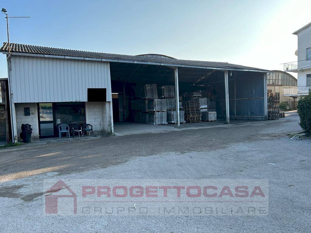 Foto 2 - Capannone Viale Alcide De Gasperi
 
335, Monteprandone - foto 2