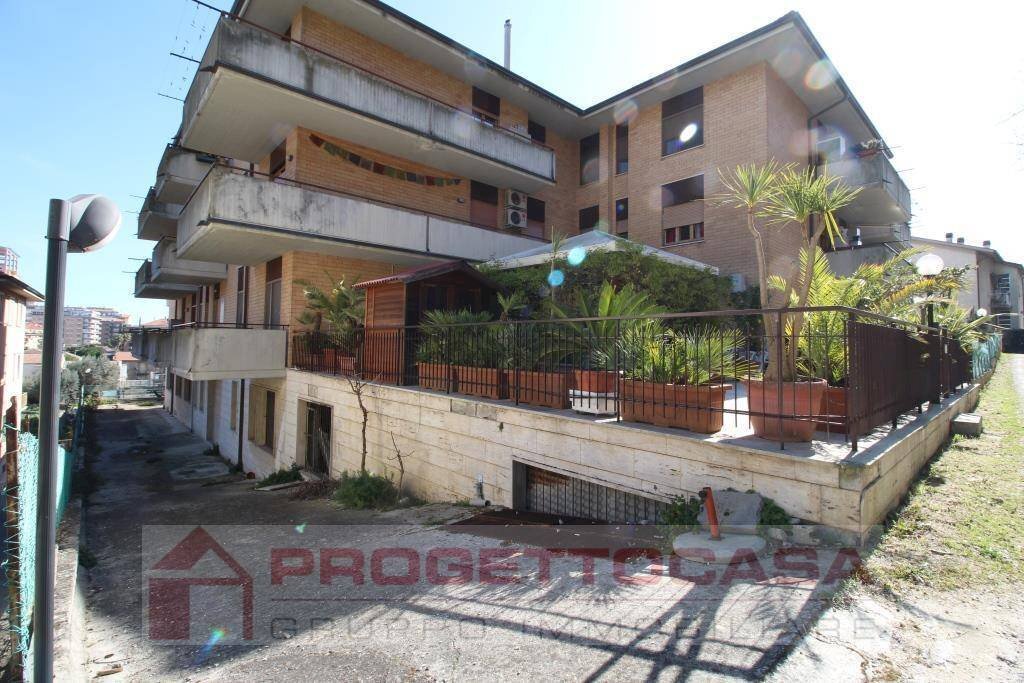 Foto 4 - Locale Commerciale VIA DAMIANI, San Benedetto del Tronto - foto 3