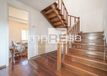 Scala in Legno - Villa Madre Teresa di Calcutta
 
0, Annone Veneto - foto 7