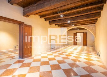 Interno - Bilocale Piazza Mercato
 
3, Valvasone Arzene - foto 6