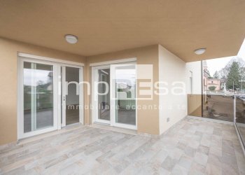 Terrazzo zona giorno - Appartamento Via Carducci
 
10, Fiume Veneto - foto 1